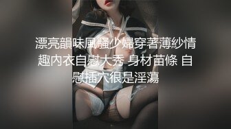 紫色情趣衣少女试用玩具自慰 哪有真的肉棒好用 果断丢弃换真的止痒