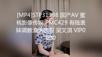 【H杯巨乳爆乳2022】超大巨乳妹子『钟晓寒』最新巨乳乱颤自慰私拍  自玩巨乳 快速手指插穴 淫洞一张一张的非常诱人 (1)