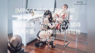 带媳妇给比她小10岁的小兄弟操