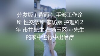 超市老板暗藏摄像头偷拍3个收银妹子上厕所,看看哪个妹子上班时间喜欢偷懒跑厕所 (2)