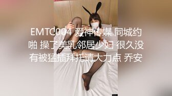 [MP4]G奶爆乳骚熟女3P伺候，尽情揉捏大奶子，两根JB轮流舔太骚了，扛起腿爆操前后夹击-