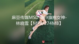 烂屁眼 漂亮美女屁眼扩张 倒入牛奶 用长管子自己吸食 再加两个鸡蛋 搅拌器搅匀 美味可口