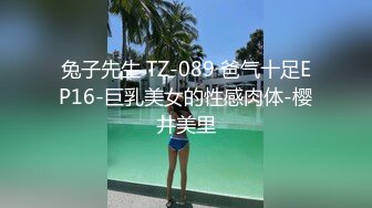 开档丝袜极品奶味小爱激情群P伺候房间里的小哥哥，全程露脸听指挥口交舔弄大鸡巴，激情上位